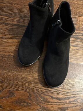 LifeStride Black Suede Ankle Booties with Side Zip